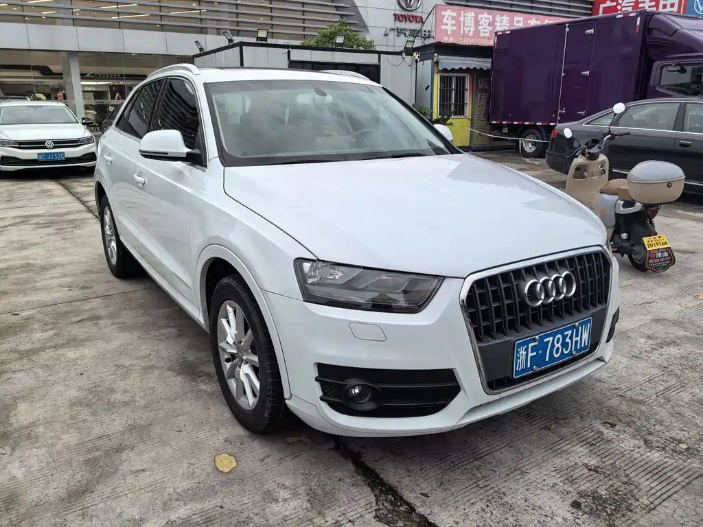 Audi Q3 2015 — фото 1