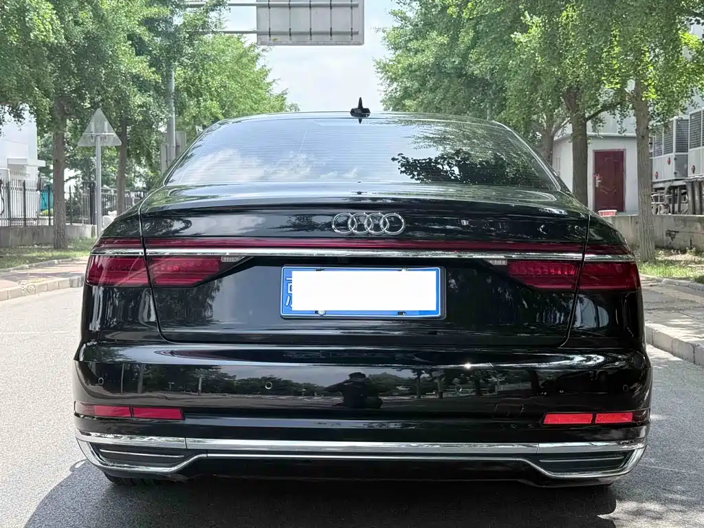 Audi A8 2019 — фото 20