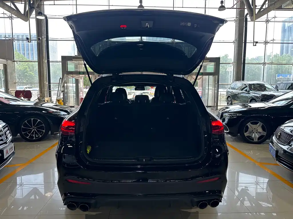 Mercedes-Benz GLC AMG 2025 — фото 16