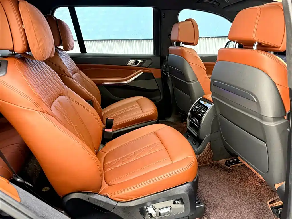 BMW X7 2022 — фото 25