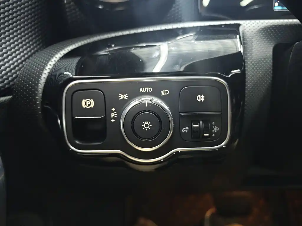 Mercedes-Benz A-Class 2020 — фото 14