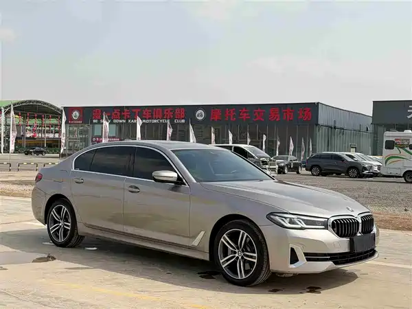 BMW 5 Series 2022