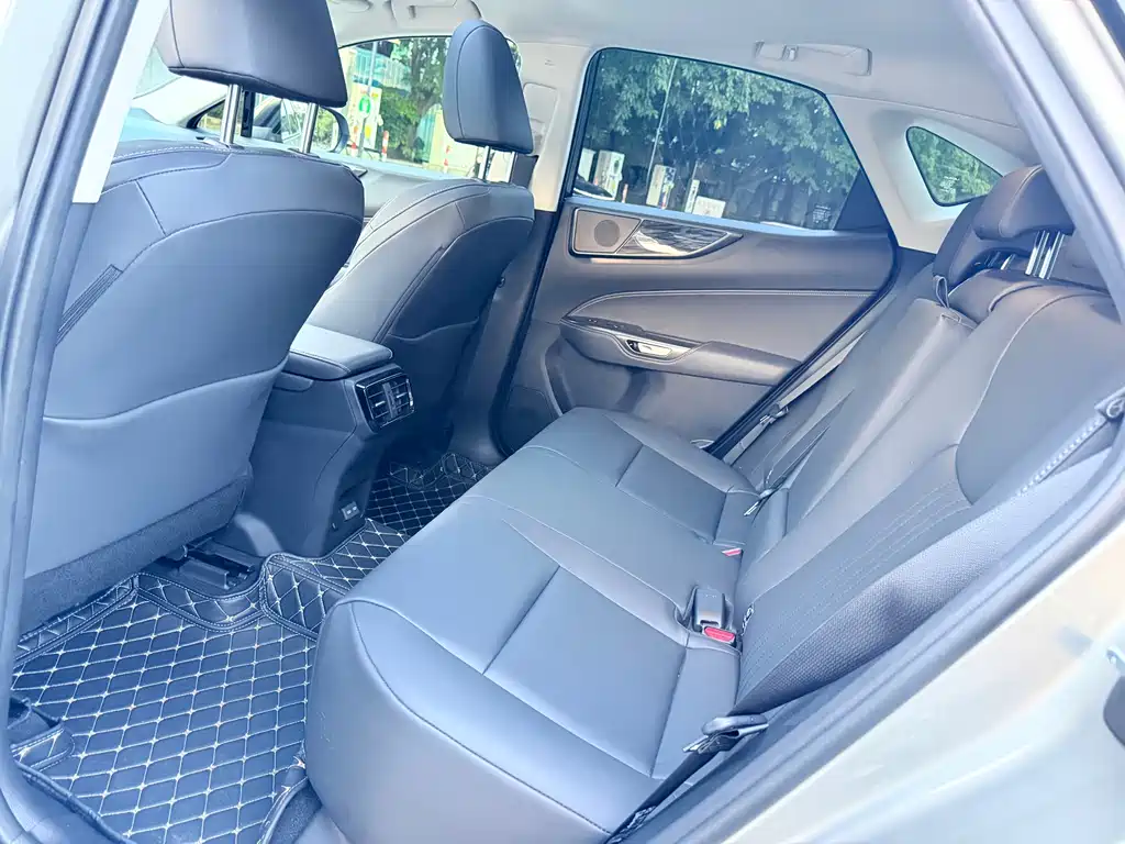 Lexus NX 2025 — фото 10