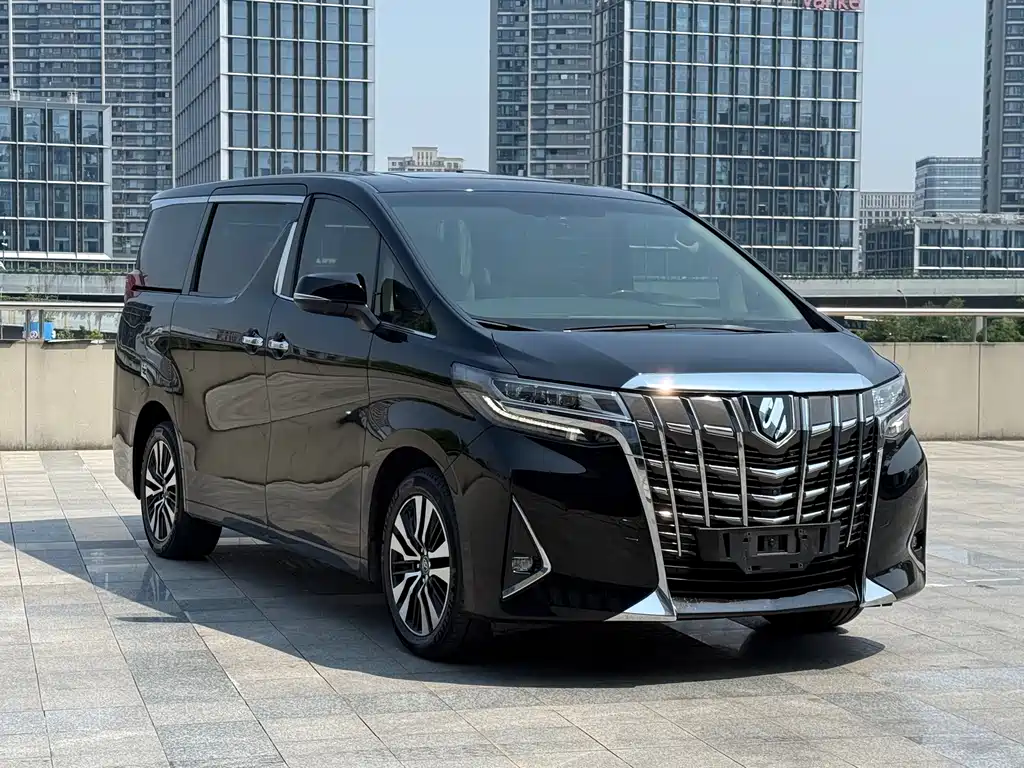 Toyota Alphard 2018 — фото 3