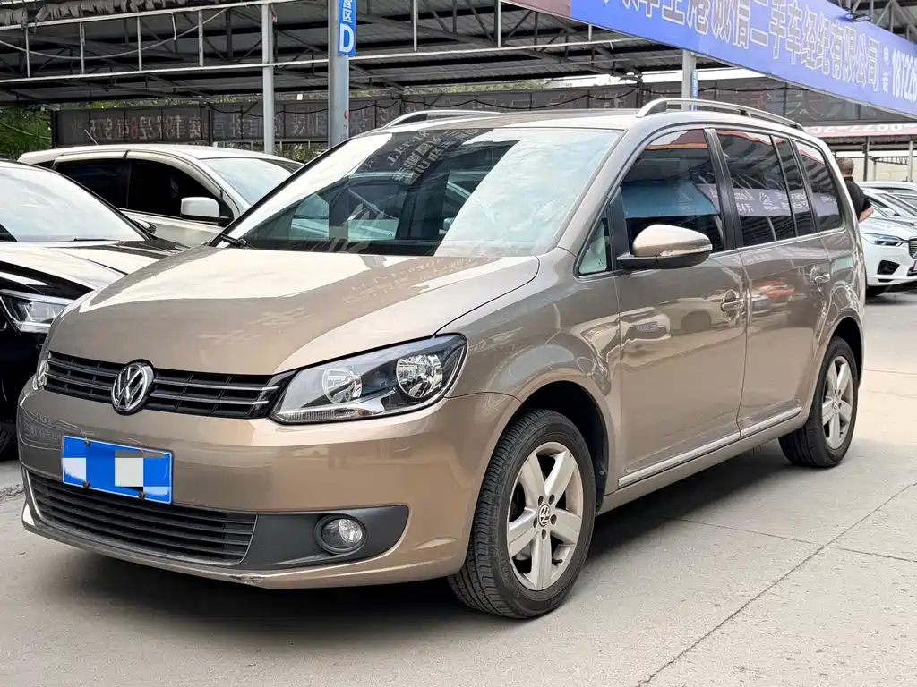 Volkswagen Touran 2015