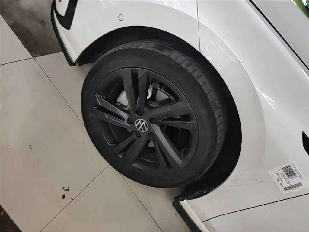 Volkswagen Golf 2024 — фото 23