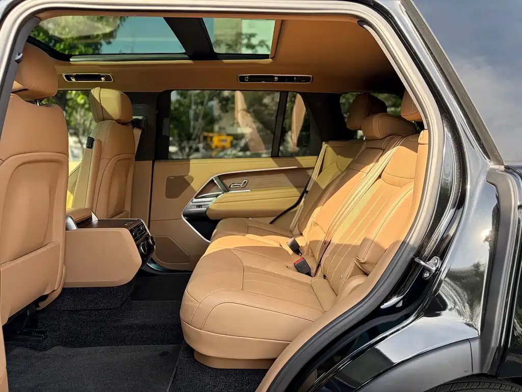 Land Rover Range Rover 2025 — фото 12