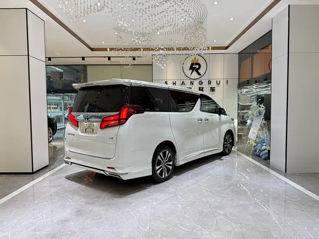 Toyota Alphard 2019 — фото 17