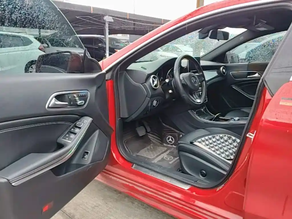 Mercedes-Benz CLA 2017 — фото 16