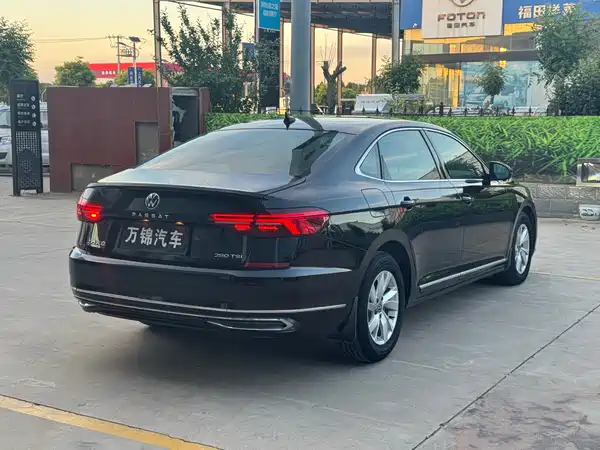 Volkswagen Passat 2021
