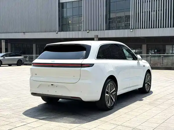Li Auto L6 2024