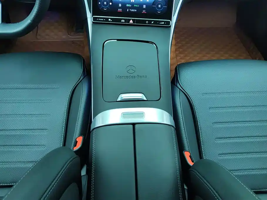 Mercedes-Benz C-Class 2023 — фото 16