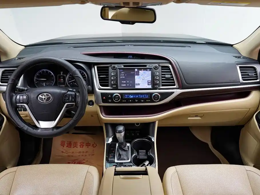 Toyota Highlander 2018 — фото 6