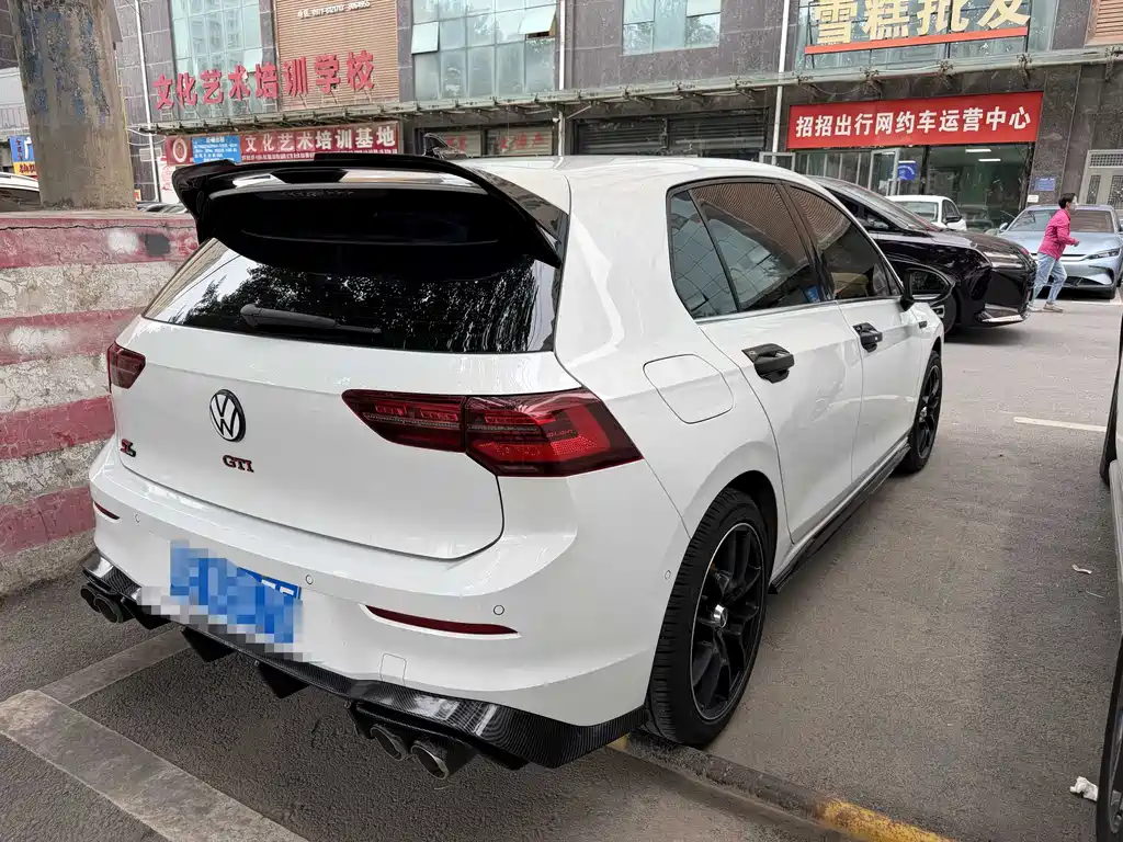 Volkswagen Golf 2023