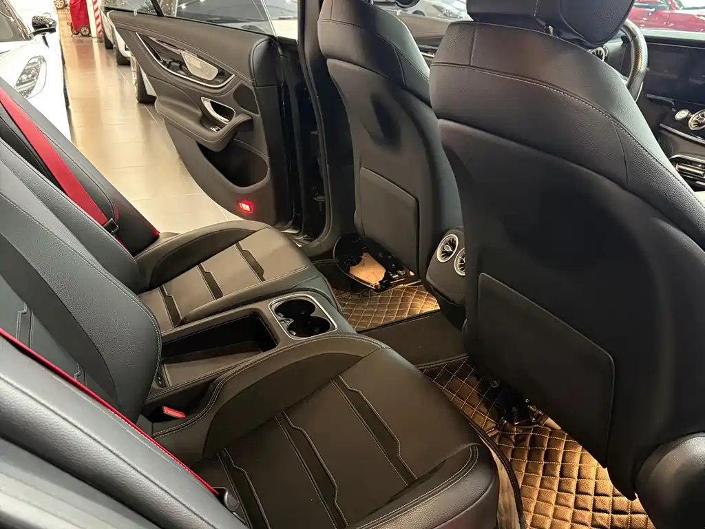 Mercedes-Benz AMG GT 2019 — фото 10