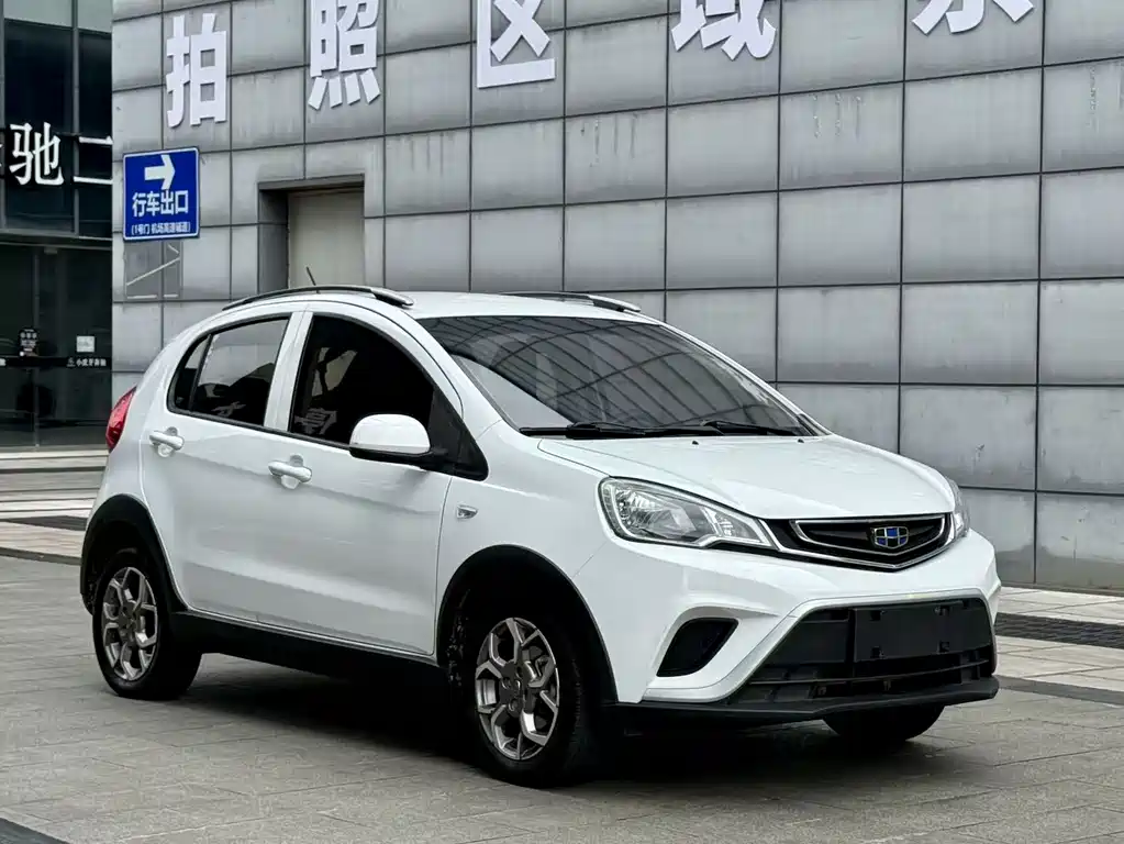Geely Vision X1 2018 — фото 3