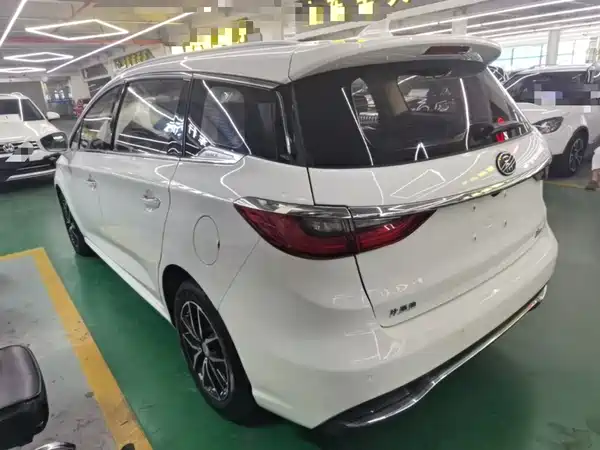 BYD Song MAX 2017