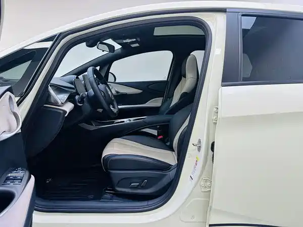BYD Dolphin 2023