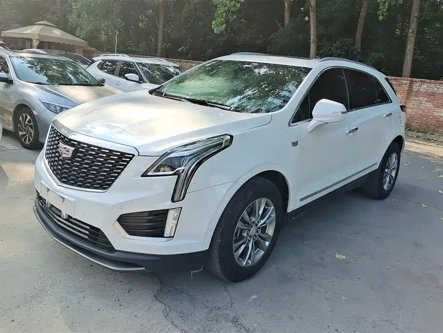 Cadillac XT5 2020 — фото 1