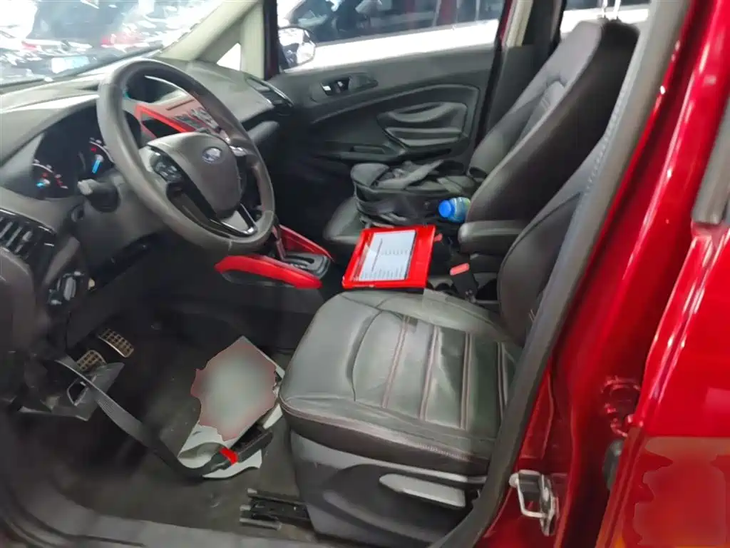 Ford Ecosport 2016 — фото 15