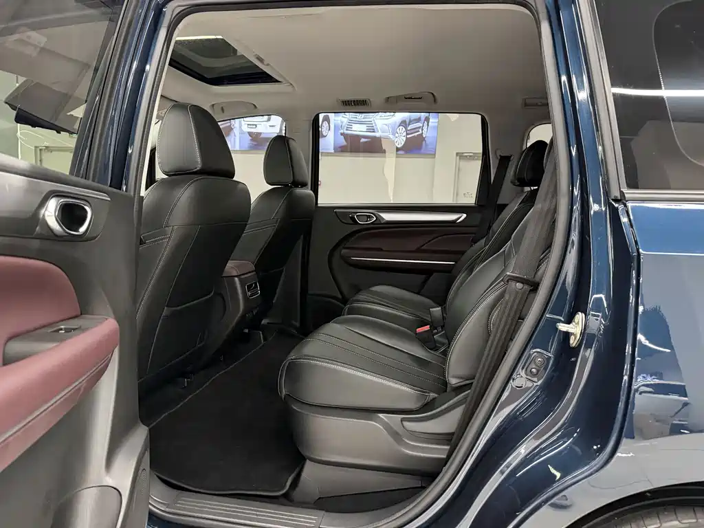 GAC Trumpchi M6 2022 — фото 9