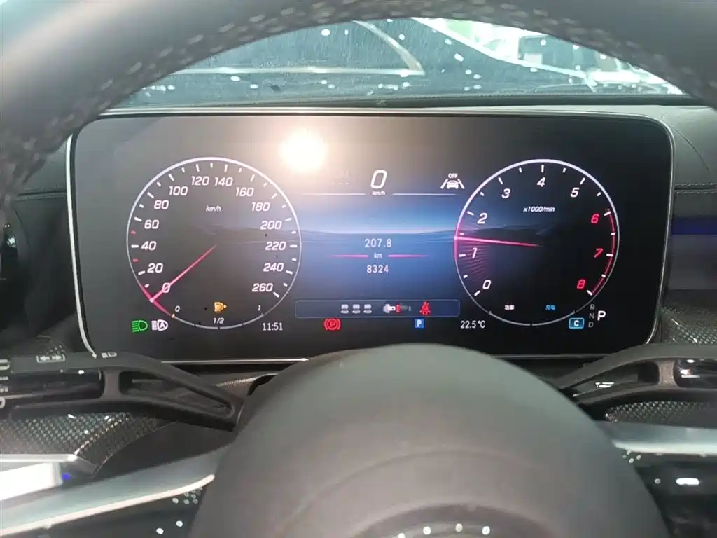 Mercedes-Benz C-Class 2025 — фото 12