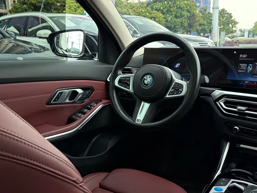 BMW i3 2023 — фото 16
