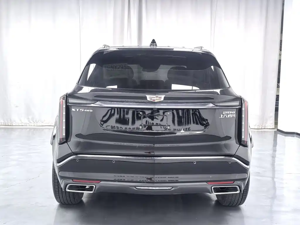 Cadillac XT5 2024 — фото 9