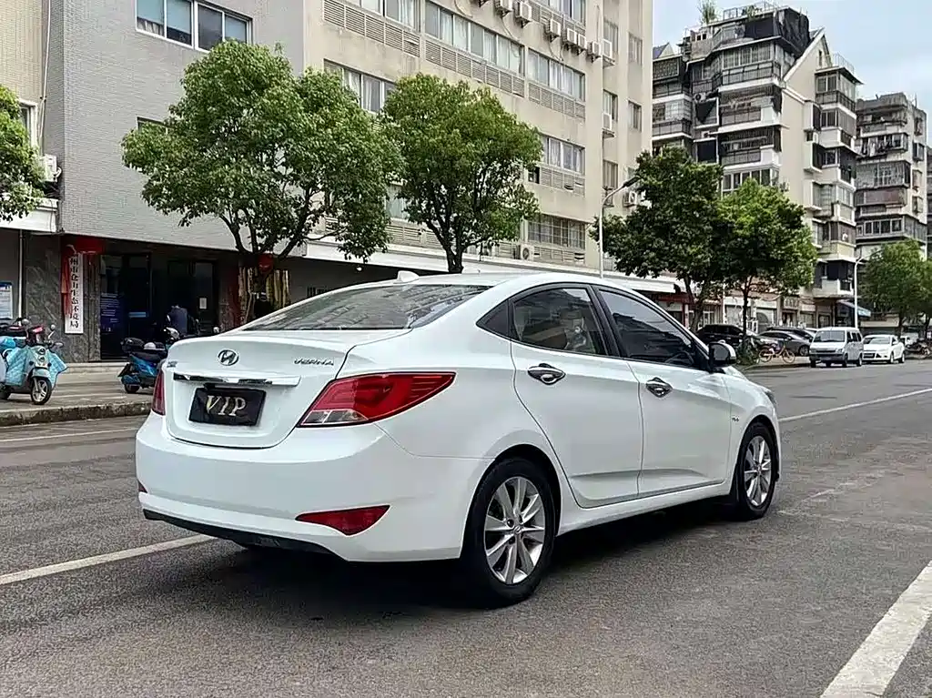 Hyundai Verna 2016 — фото 3