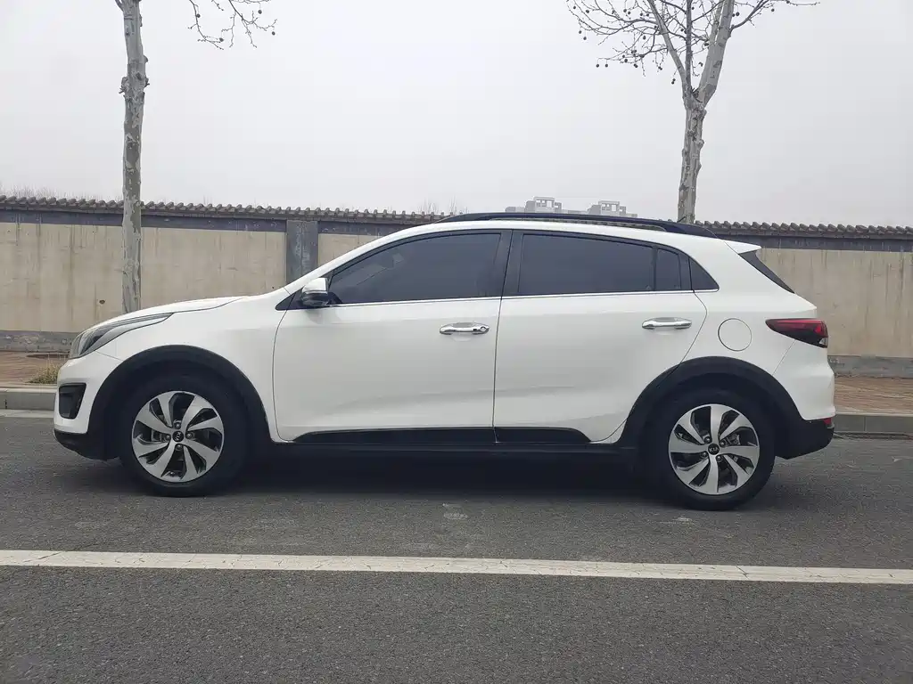 Kia KX Cross 2017 — фото 21