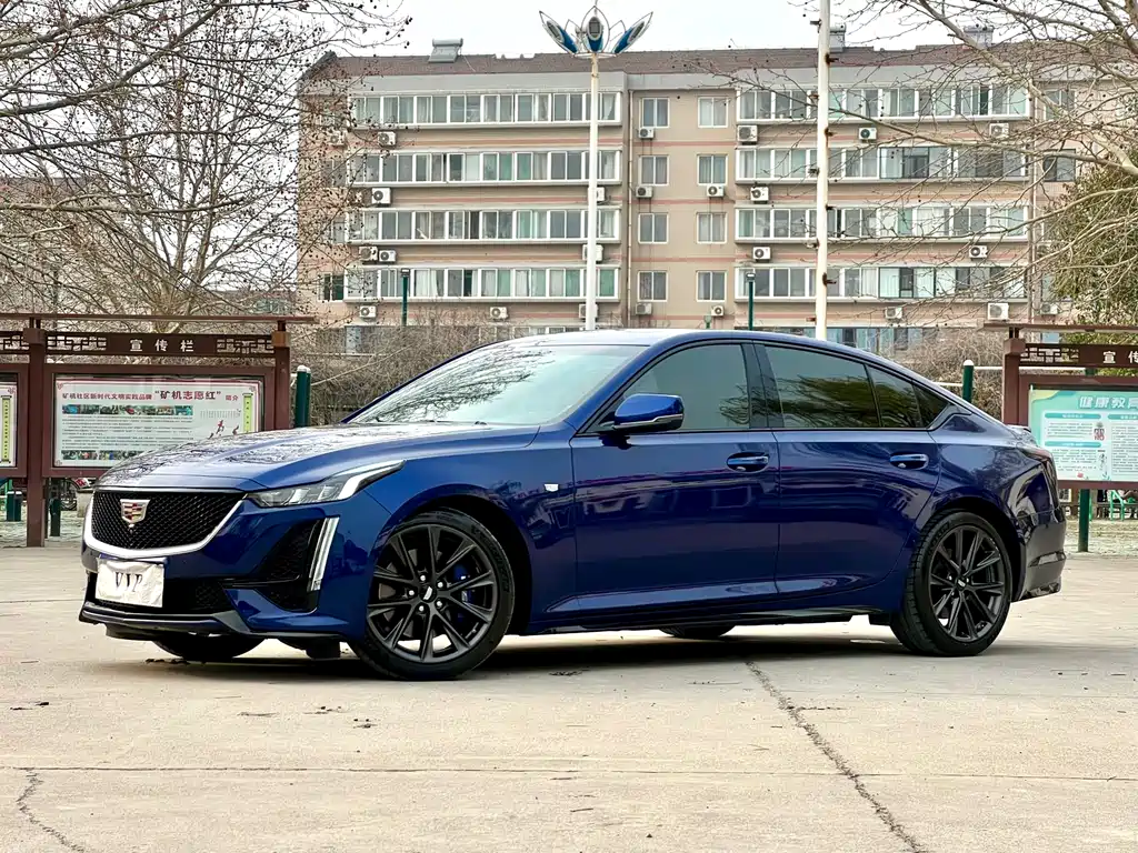 Cadillac CT5 2023 — фото 1