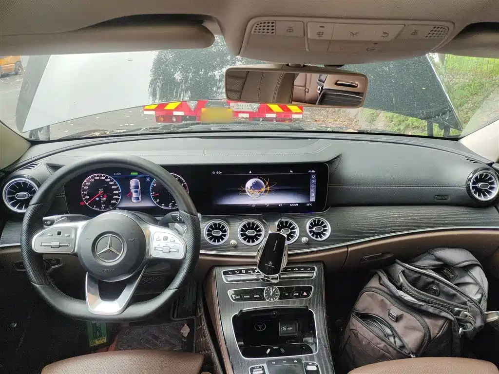 Mercedes-Benz E-Class 2019 — фото 10