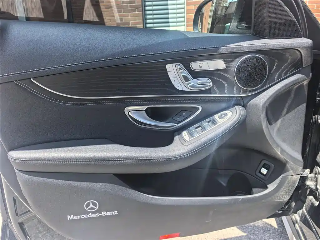 Mercedes-Benz C-Class 2020 — фото 22