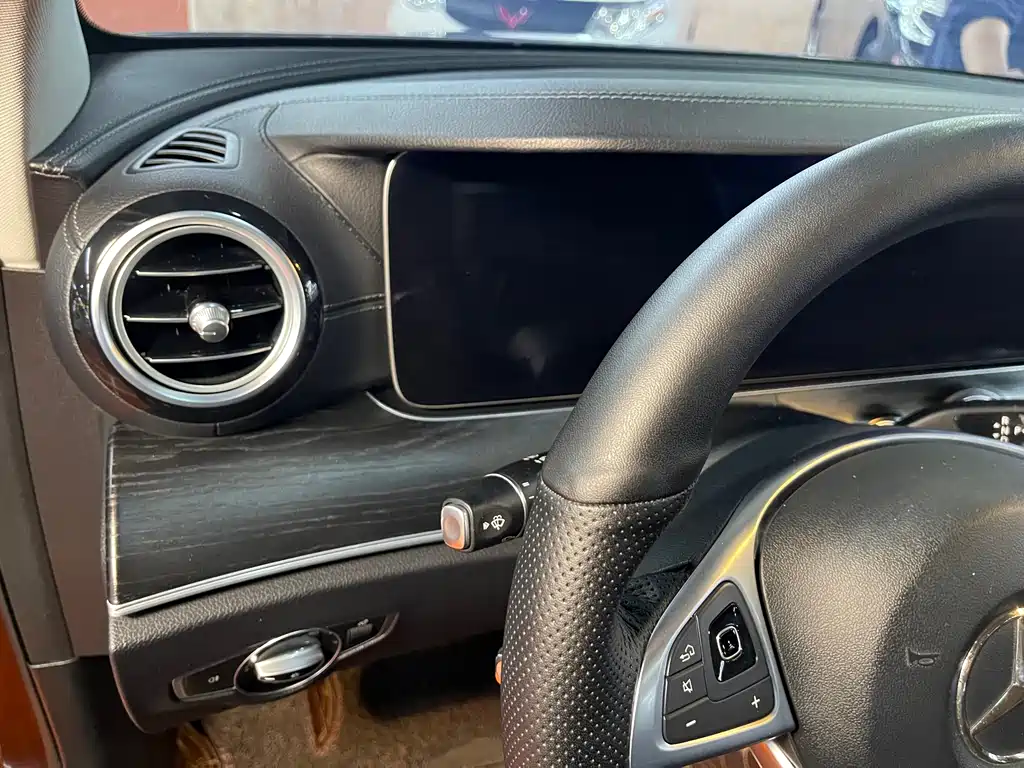 Mercedes-Benz E-Class 2018 — фото 8