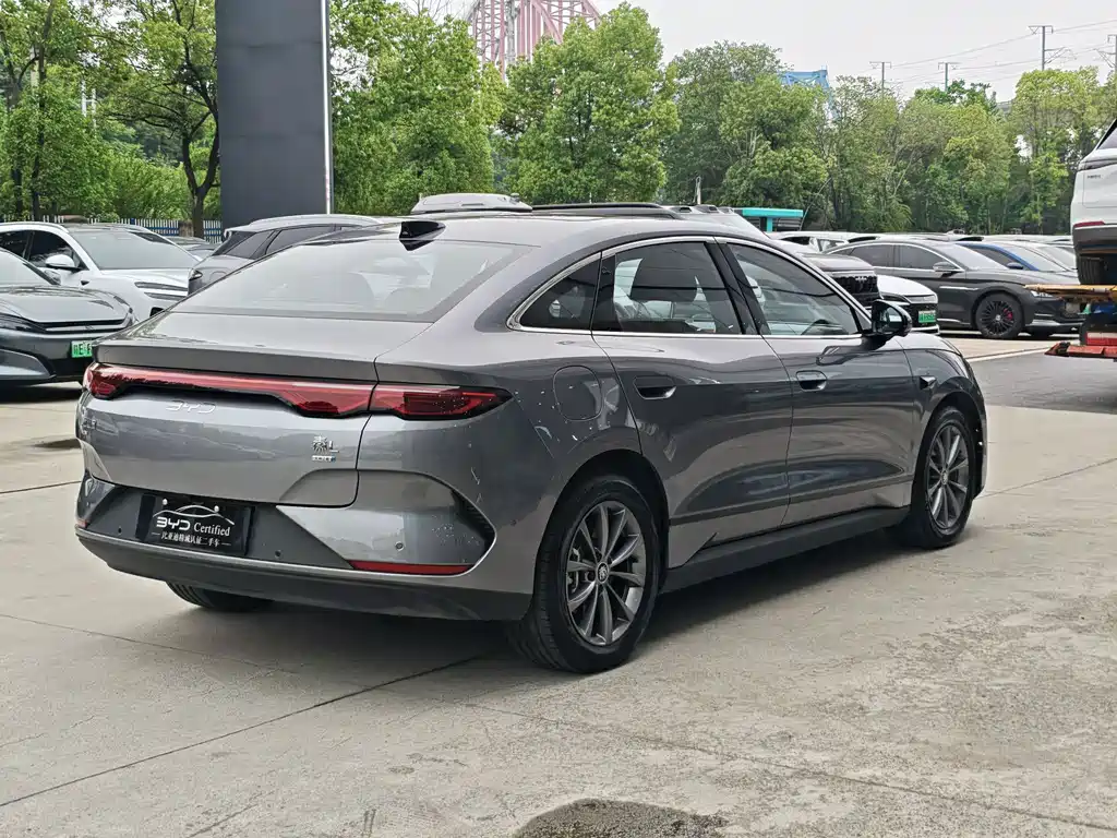 BYD Qin L 2025 — фото 11