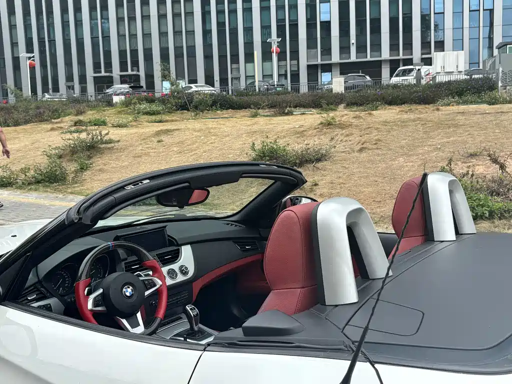 BMW Z4 2016 — фото 13