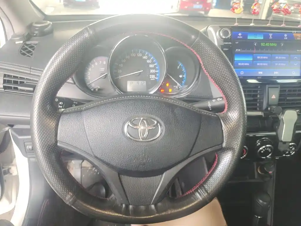 Toyota Vios 2017 — фото 11