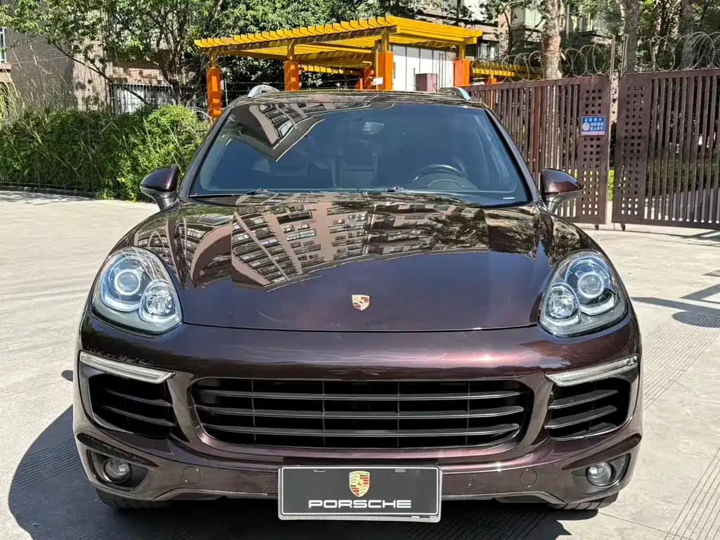 Porsche Cayenne 2017 — фото 16