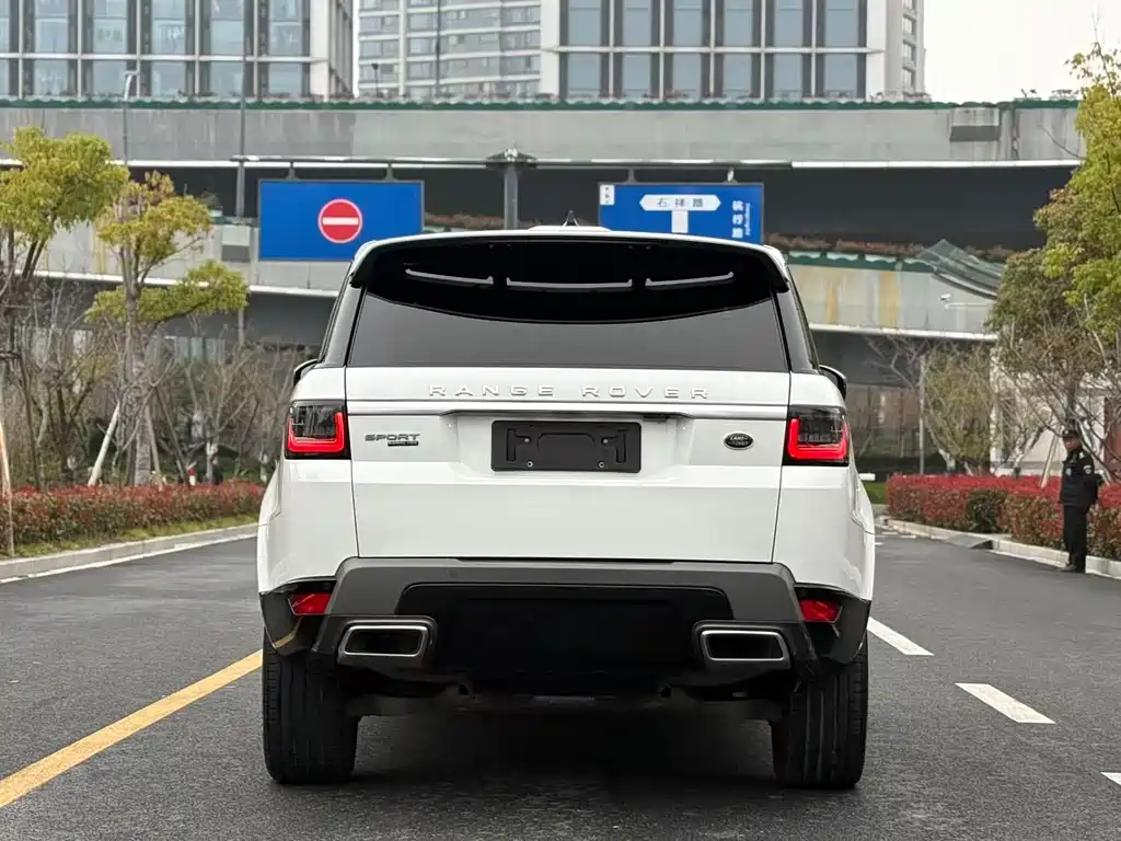 Land Rover Sport PHEV 2019 — фото 6