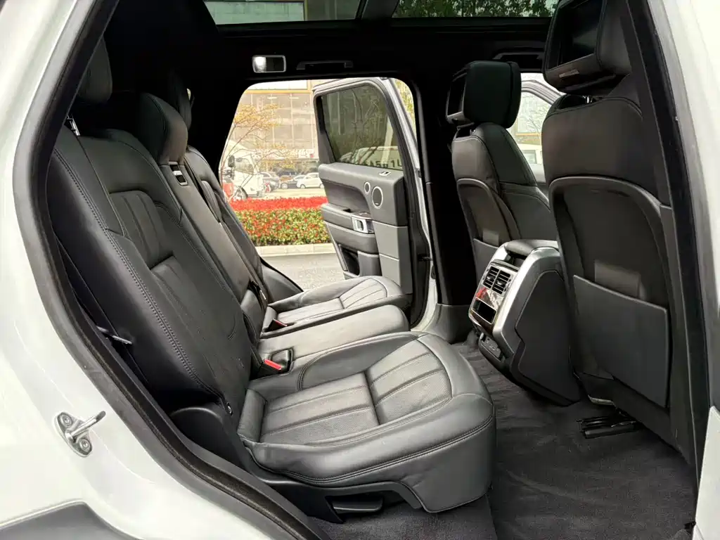 Land Rover Sport PHEV 2019 — фото 13