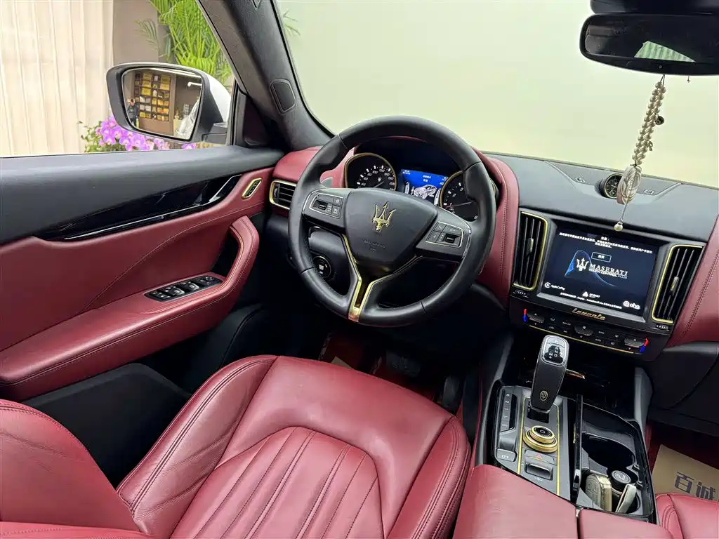 Maserati Levante 2019 — фото 13
