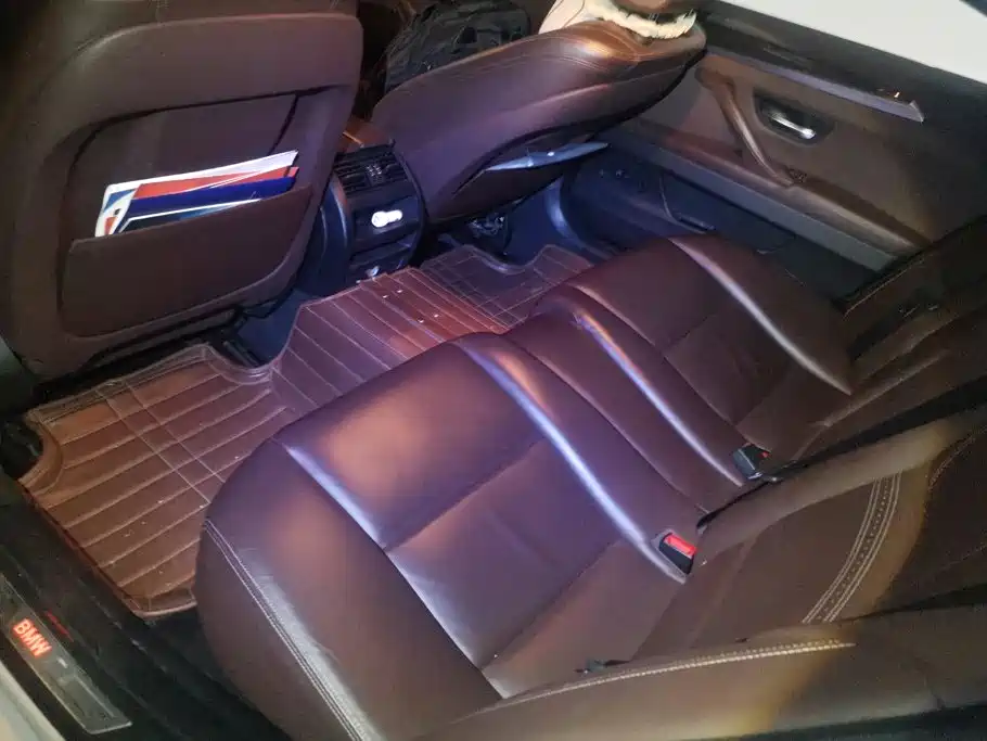 BMW 5 Series 2015 — фото 11