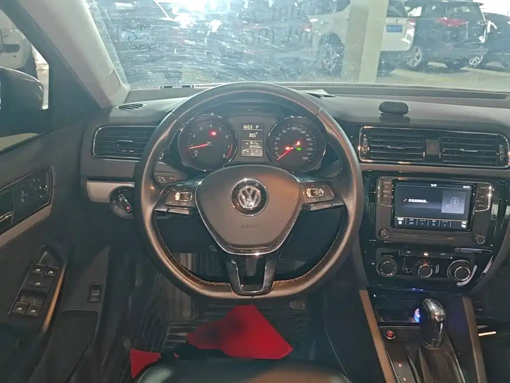 Volkswagen Sagitar 2018 — фото 11