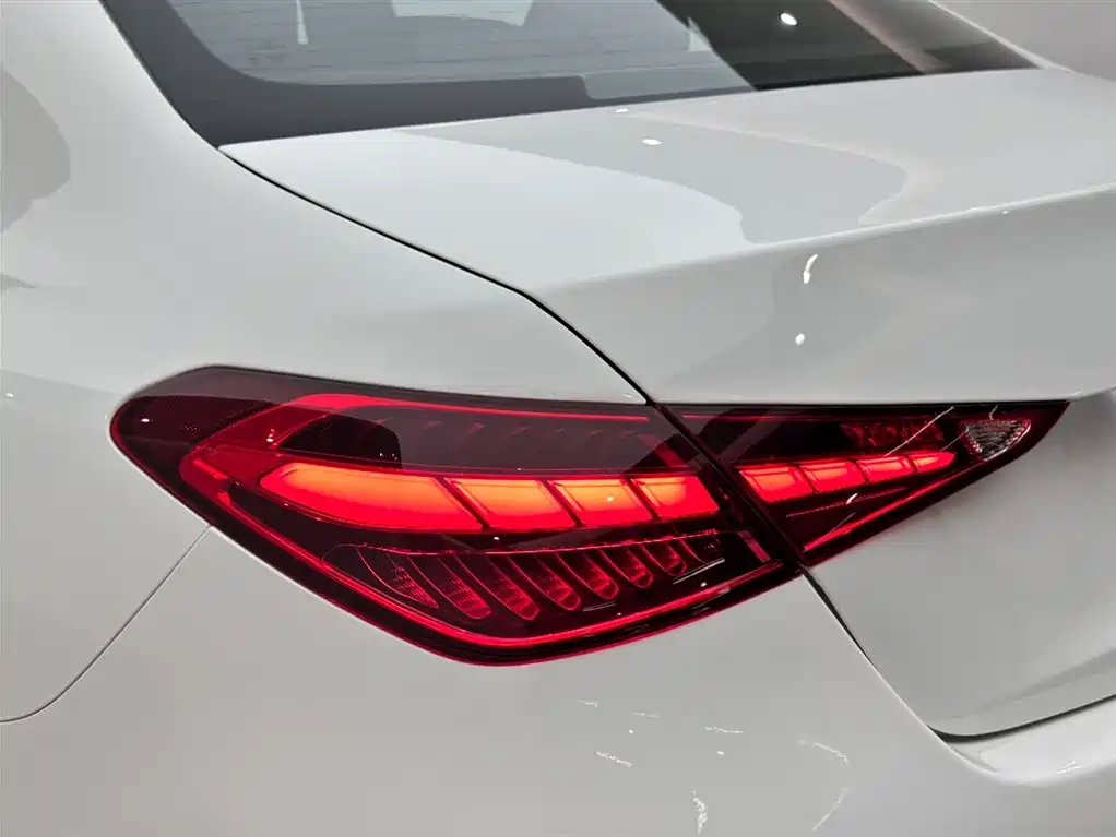 Mercedes-Benz C-Class 2024 — фото 20