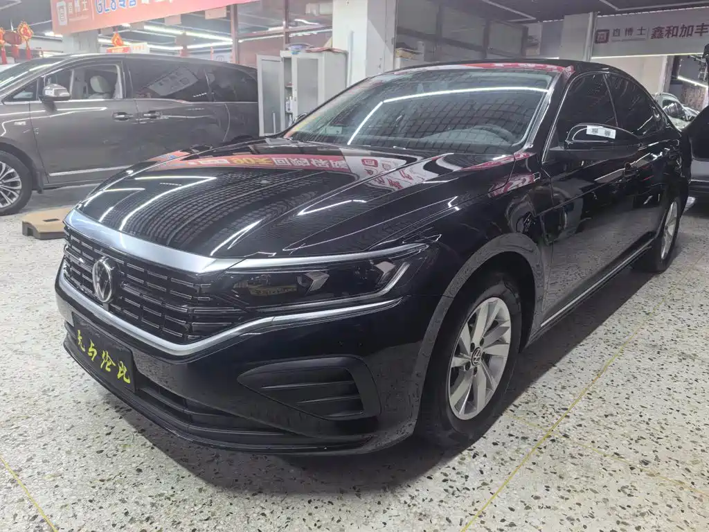 Volkswagen Passat 2023