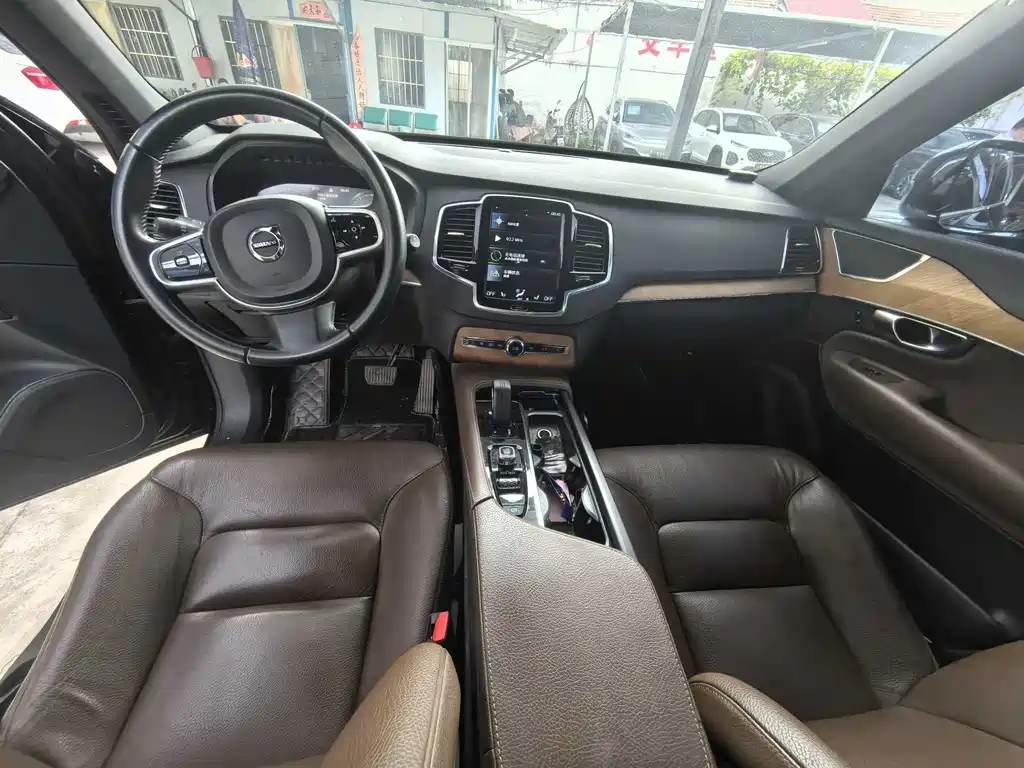 Volvo XC90 2021
