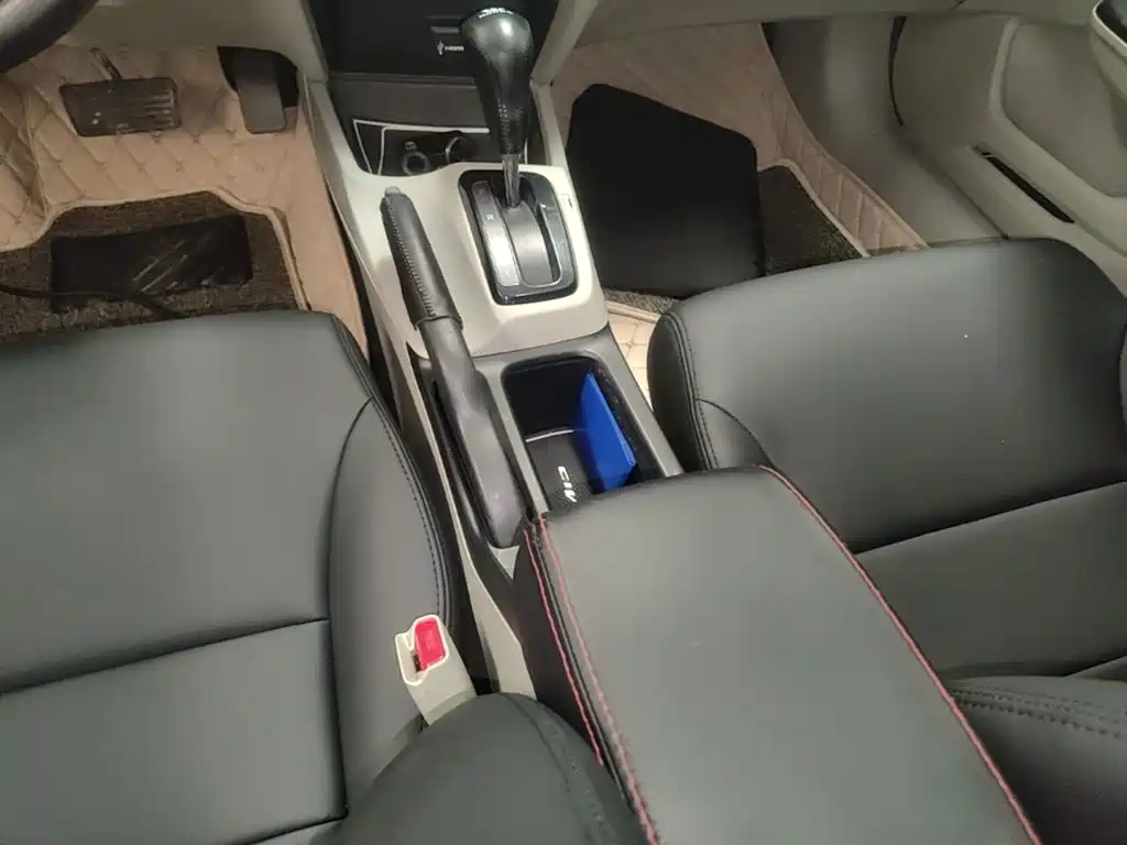 Honda Civic 2014 — фото 14