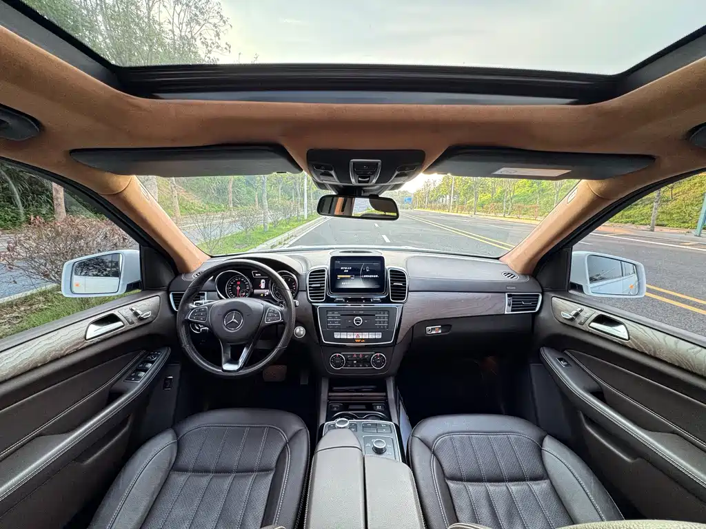 Mercedes-Benz GLE 2018 — фото 10
