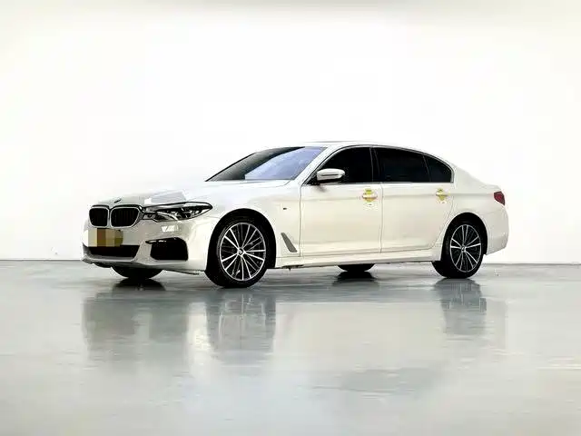 BMW 5 Series 2020 — фото 1