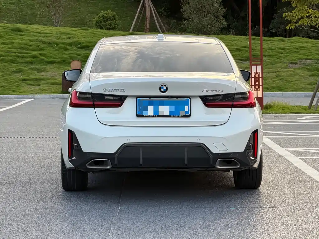 BMW 3 Series 2023